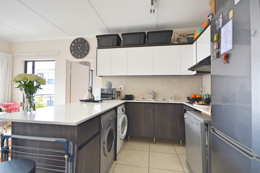 To Let 1 Bedroom Property for Rent in Sandown Western Cape